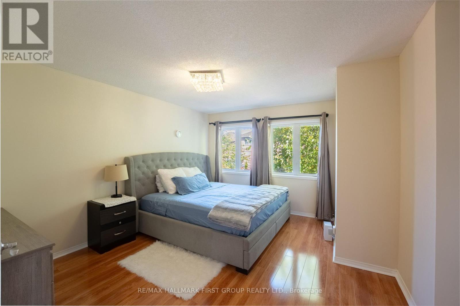 7686 Black Walnut Trail, Mississauga, ON
