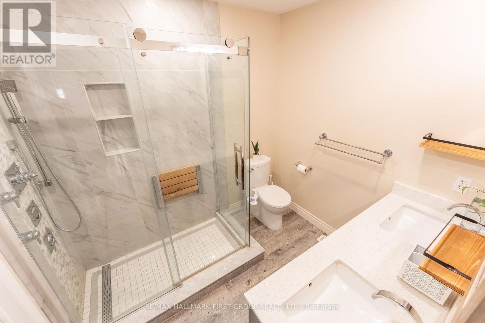 7686 Black Walnut Trail, Mississauga, ON