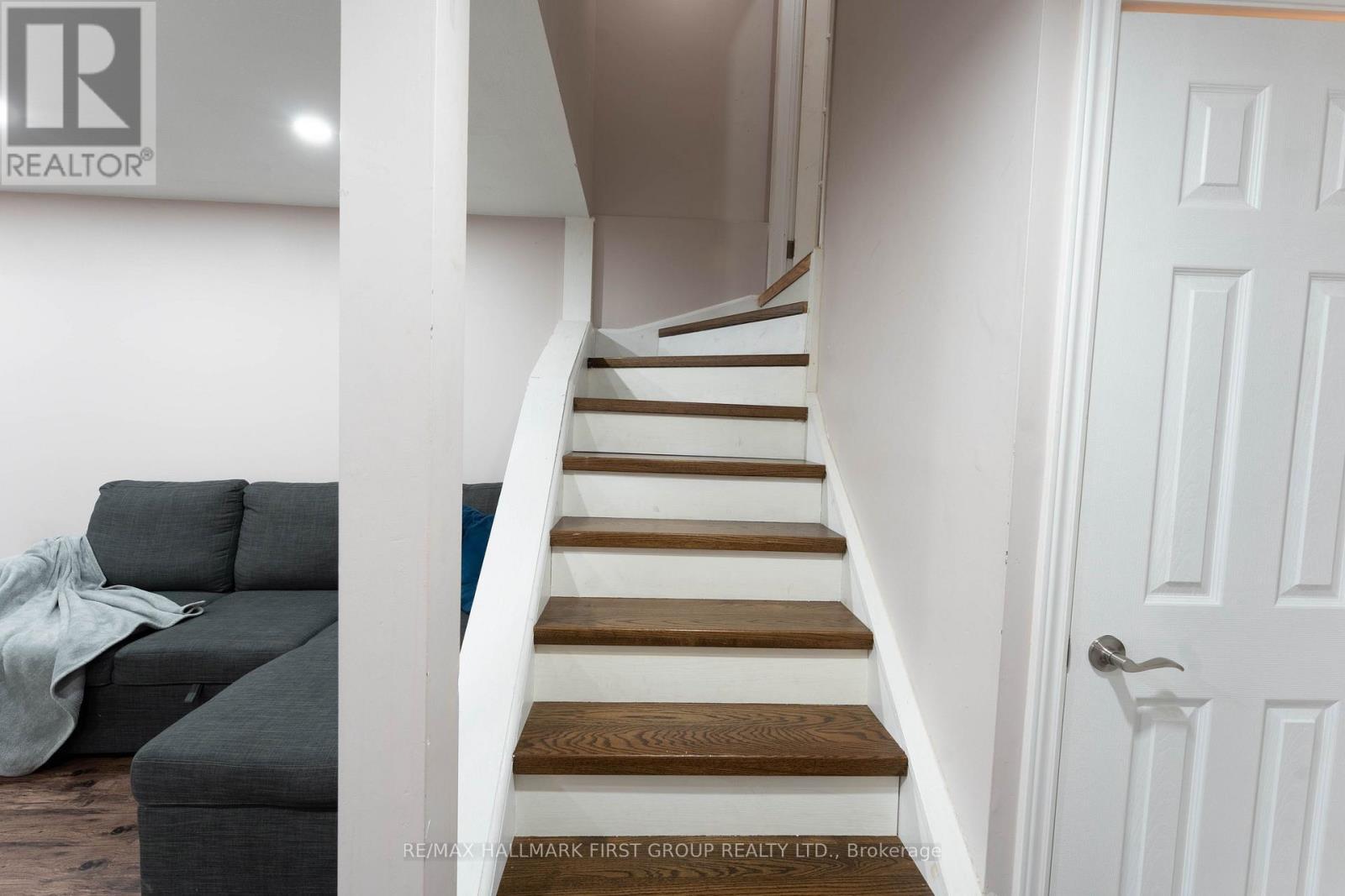 7686 Black Walnut Trail, Mississauga, ON