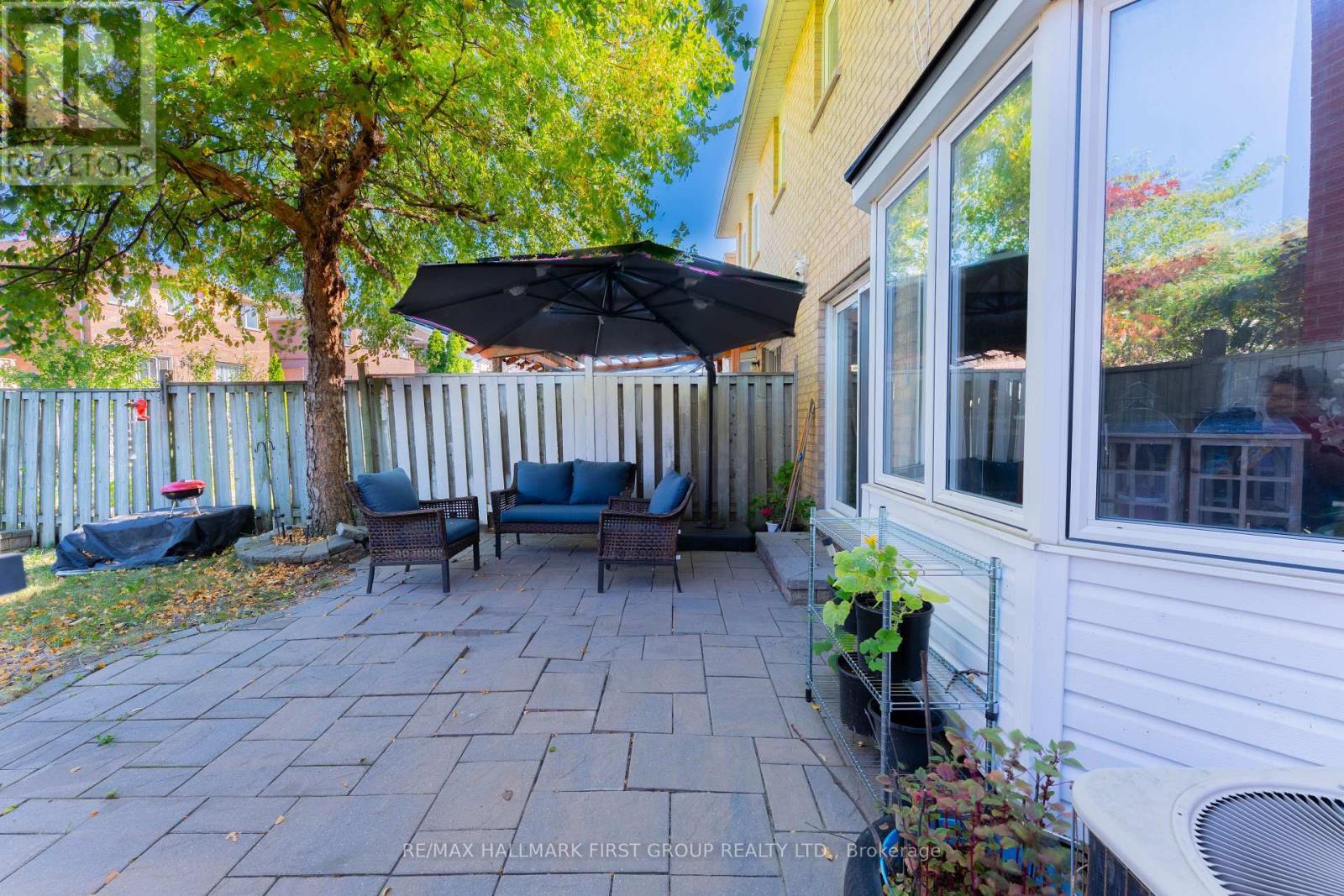 7686 Black Walnut Trail, Mississauga, ON