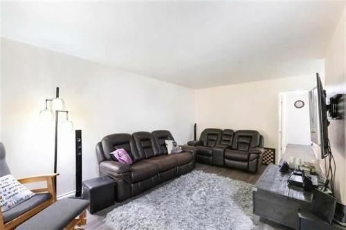 203 Novavista Dr, Winnipeg, MB 