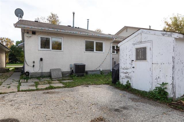203 Novavista Dr, Winnipeg, MB