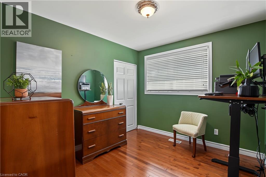 111 Macgregor Crescent, Waterloo, ON