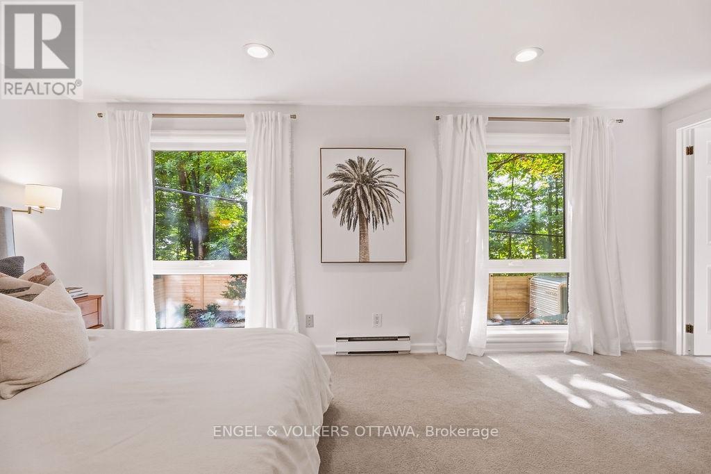 Primary Bedroom - 694 Island Park Drive, Ottawa, ON