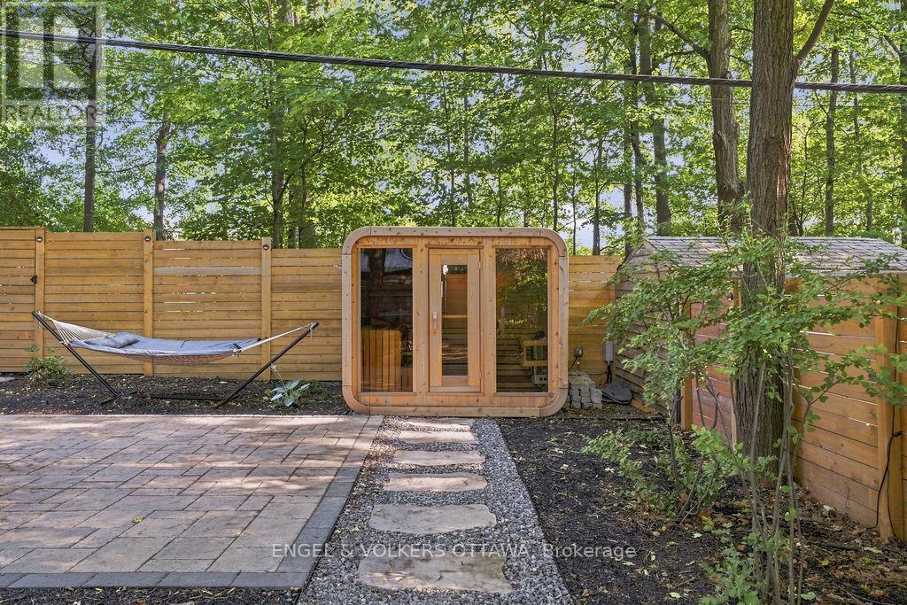 694 Island Park Drive, Ottawa, ON