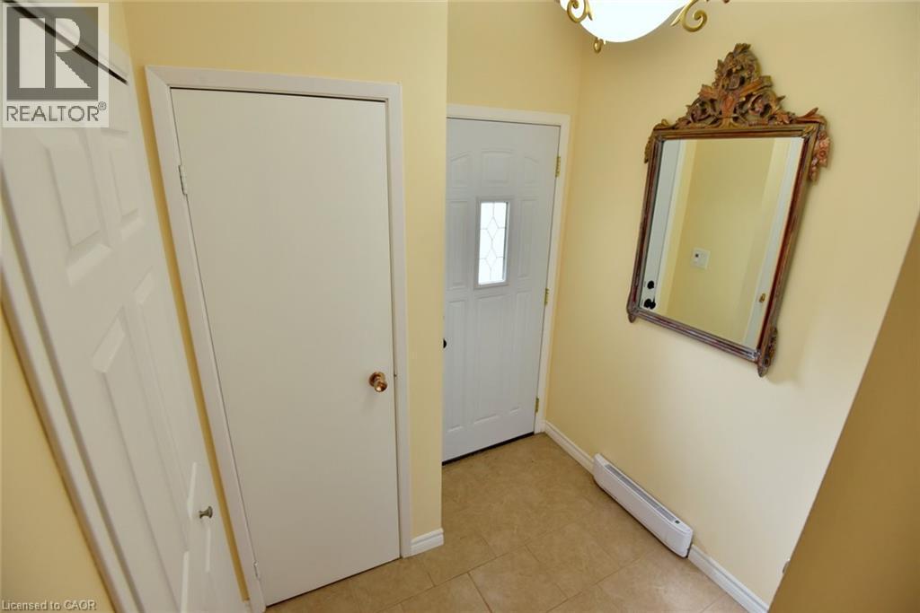 18 Claudette Gate, Hamilton, ON