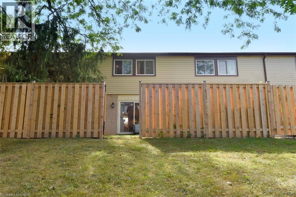 18 Claudette Gate, Hamilton, ON