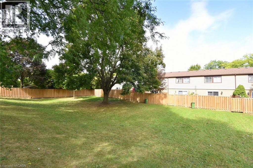 18 Claudette Gate, Hamilton, ON