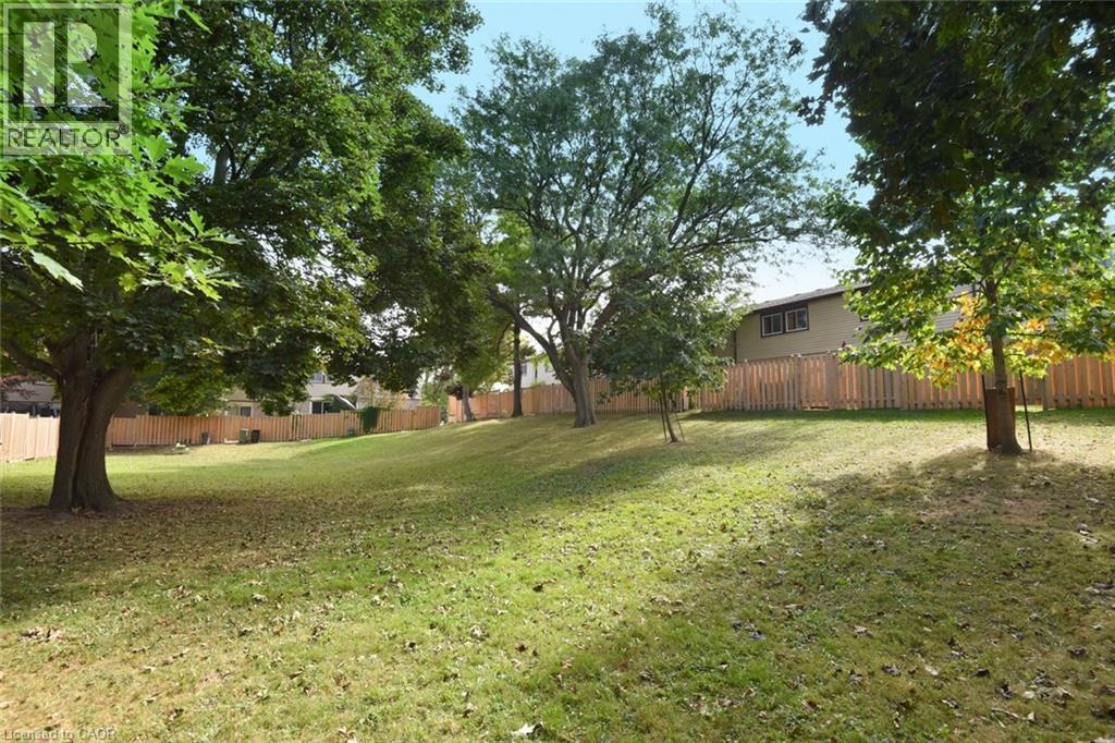 18 Claudette Gate, Hamilton, ON