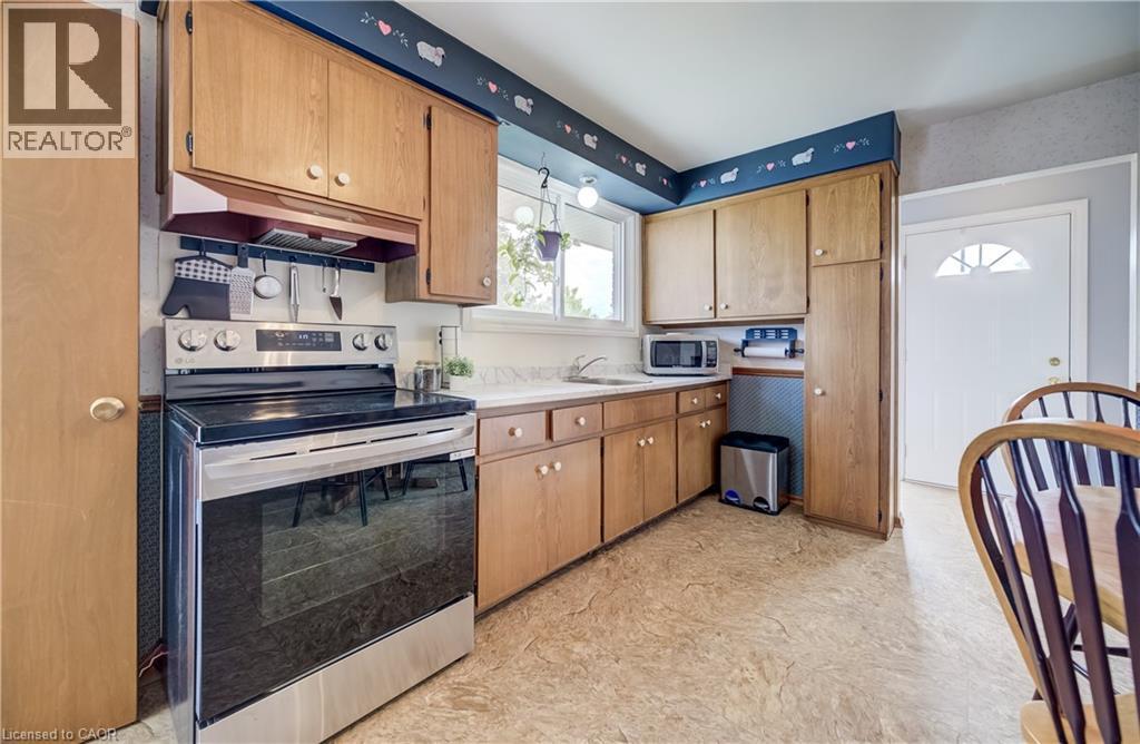 30 Kingswood Drive, Kitchener, ON