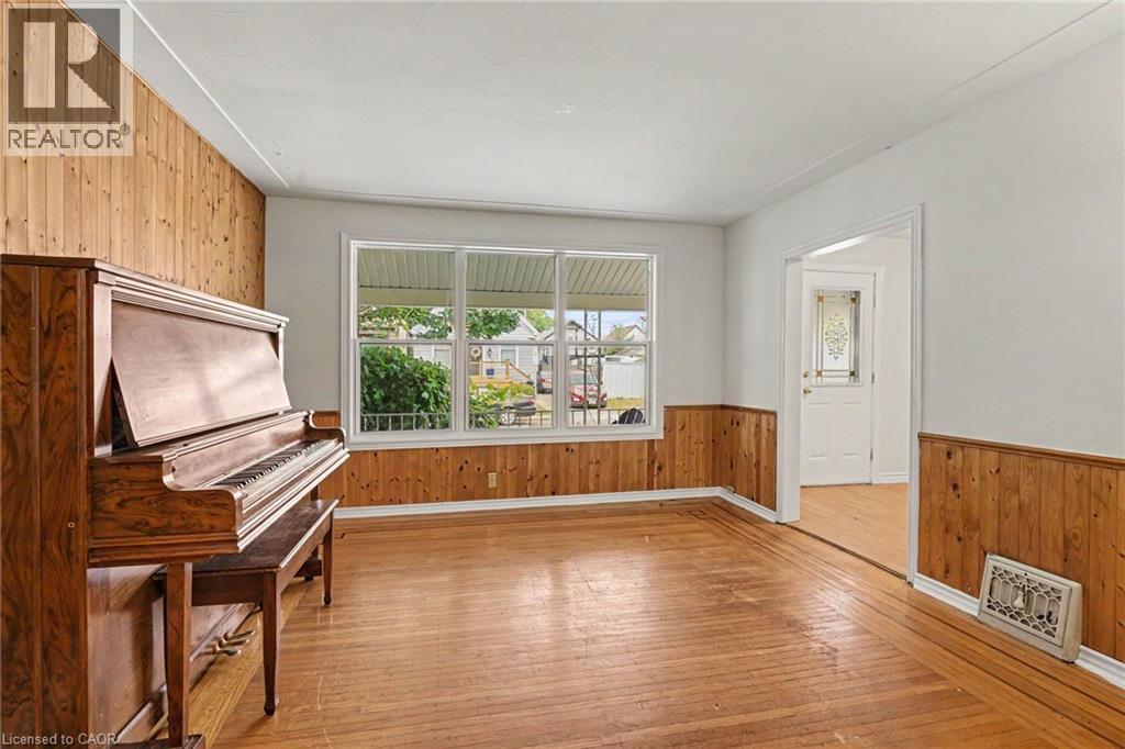 146 Belmont Avenue, Hamilton, ON