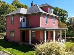 311 Pelham Street Lunenburg, NS B0J 2C0