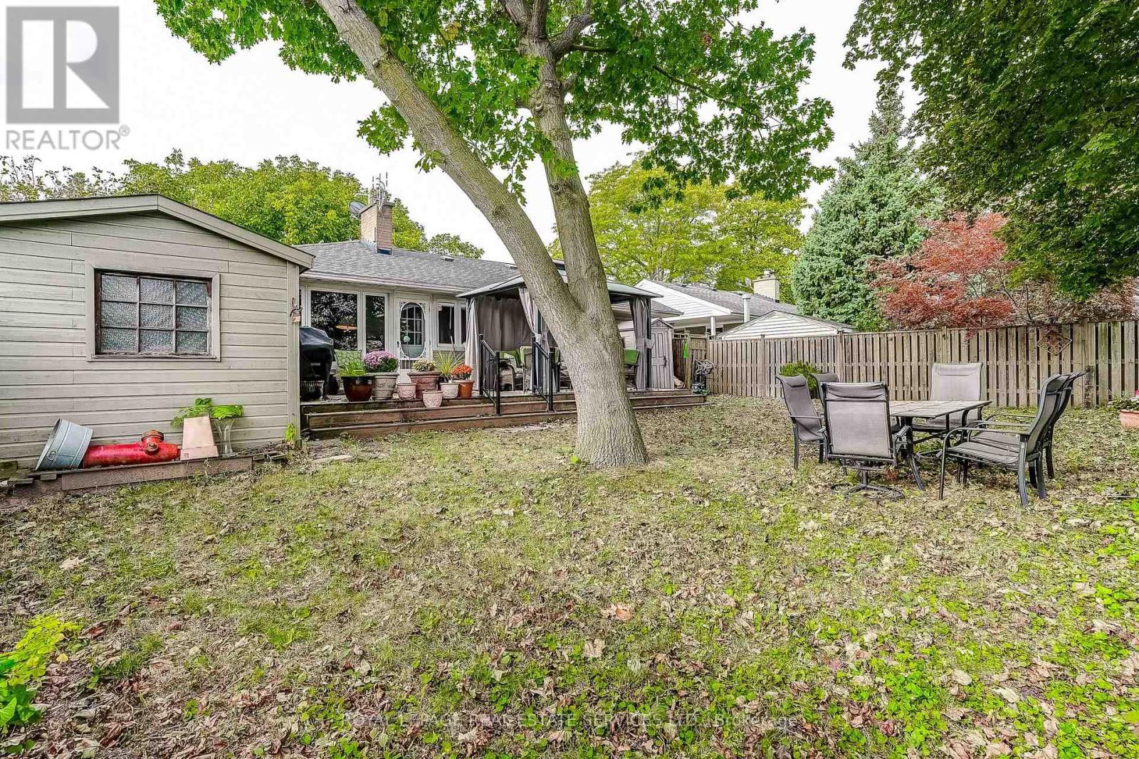 BACKYARD DECK & GAZEBO - 27 Sora Drive, Mississauga, ON