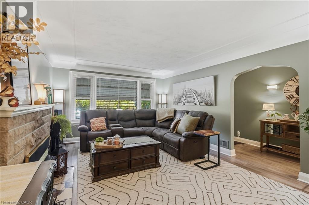 36 Pottruff Road, Hamilton, ON