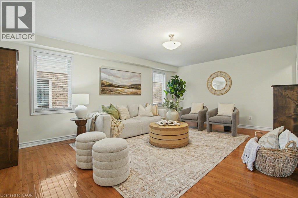 15 Sim Court, Cambridge, ON