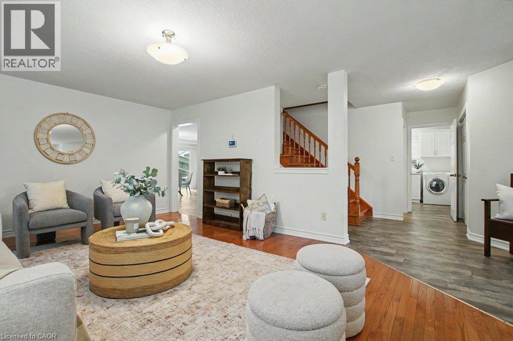 15 Sim Court, Cambridge, ON