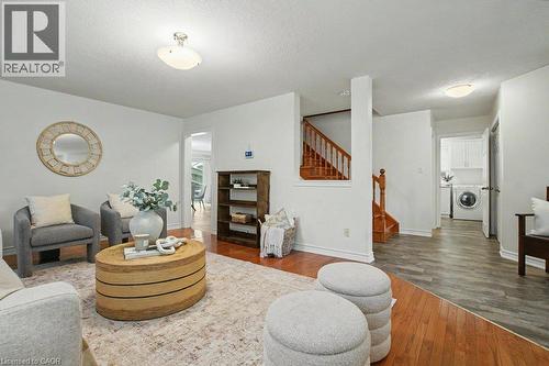 15 Sim Court, Cambridge, ON 