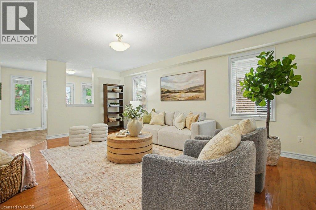 15 Sim Court, Cambridge, ON