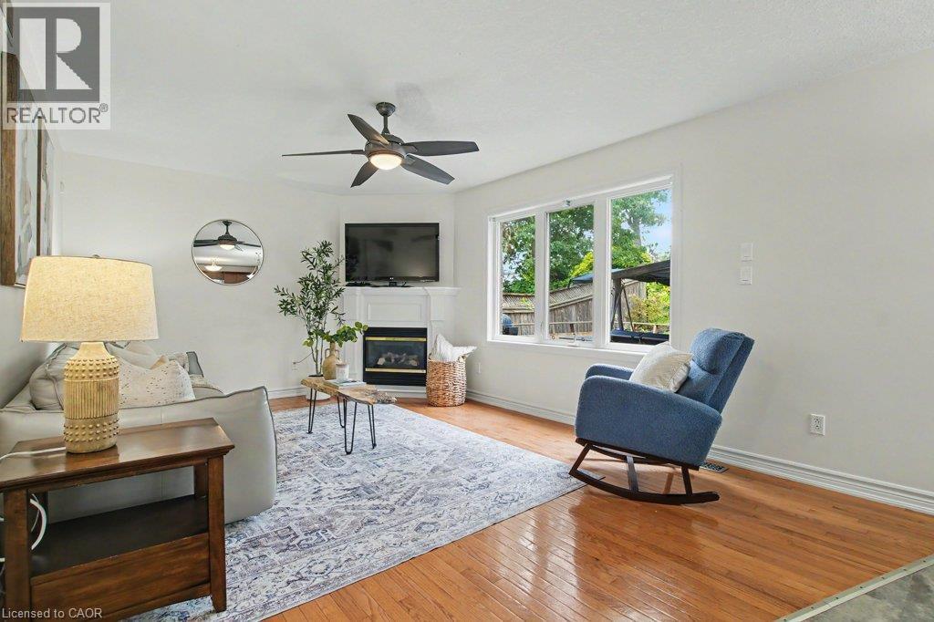 15 Sim Court, Cambridge, ON