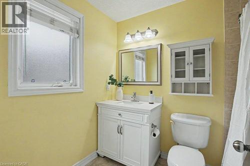 15 Sim Court, Cambridge, ON 