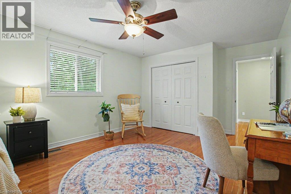 15 Sim Court, Cambridge, ON