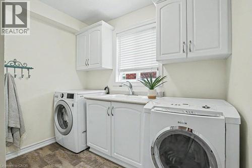15 Sim Court, Cambridge, ON 