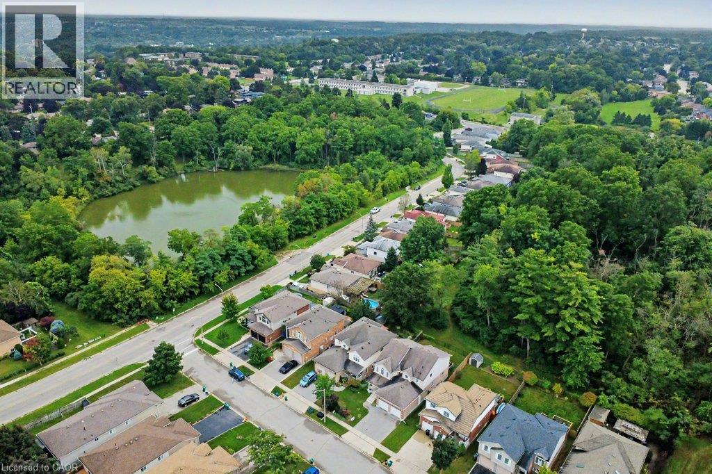 15 Sim Court, Cambridge, ON