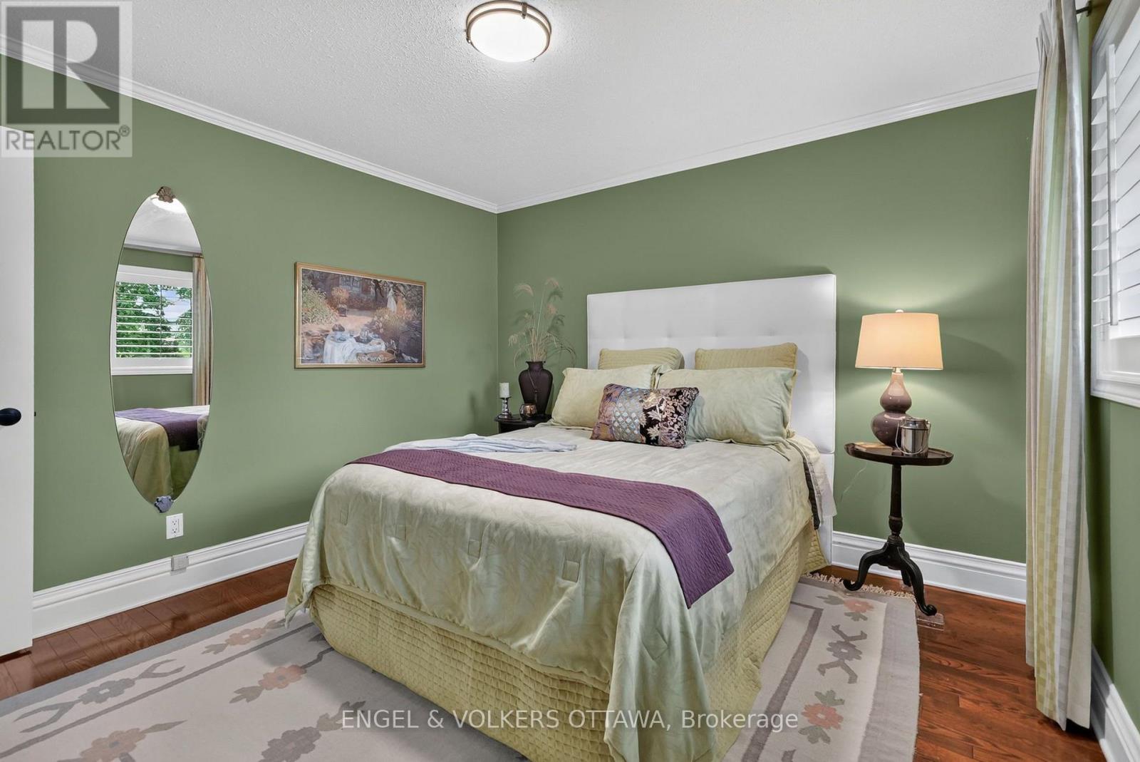 13 Lynhurst Avenue, Ottawa, ON