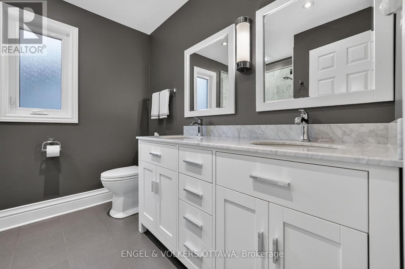 13 Lynhurst Avenue, Ottawa, ON