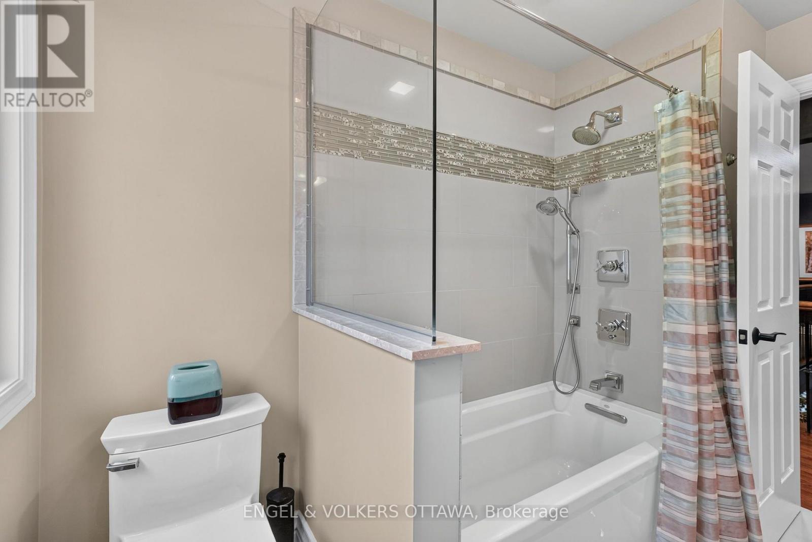 13 Lynhurst Avenue, Ottawa, ON
