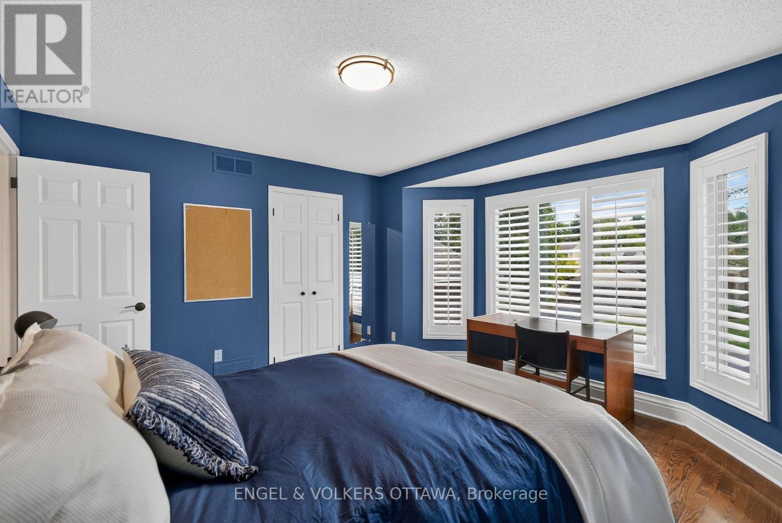 13 Lynhurst Avenue, Ottawa, ON