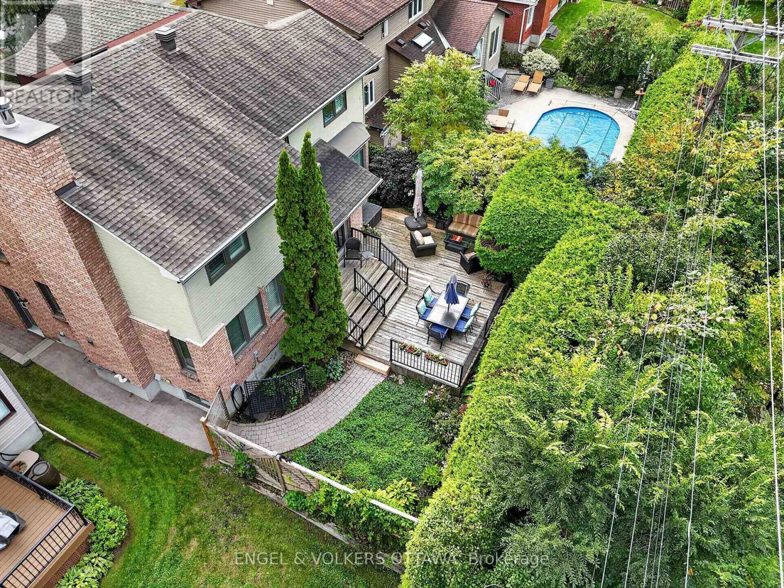 13 Lynhurst Avenue, Ottawa, ON
