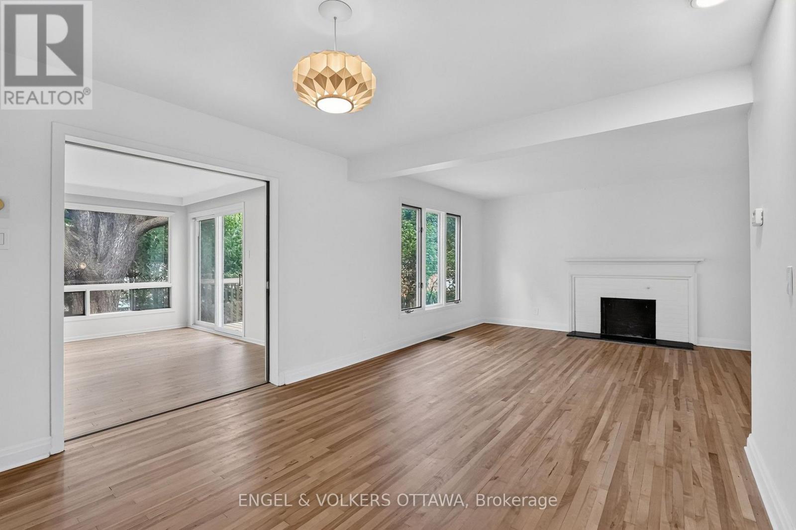 35 Bedford Crescent, Ottawa, ON