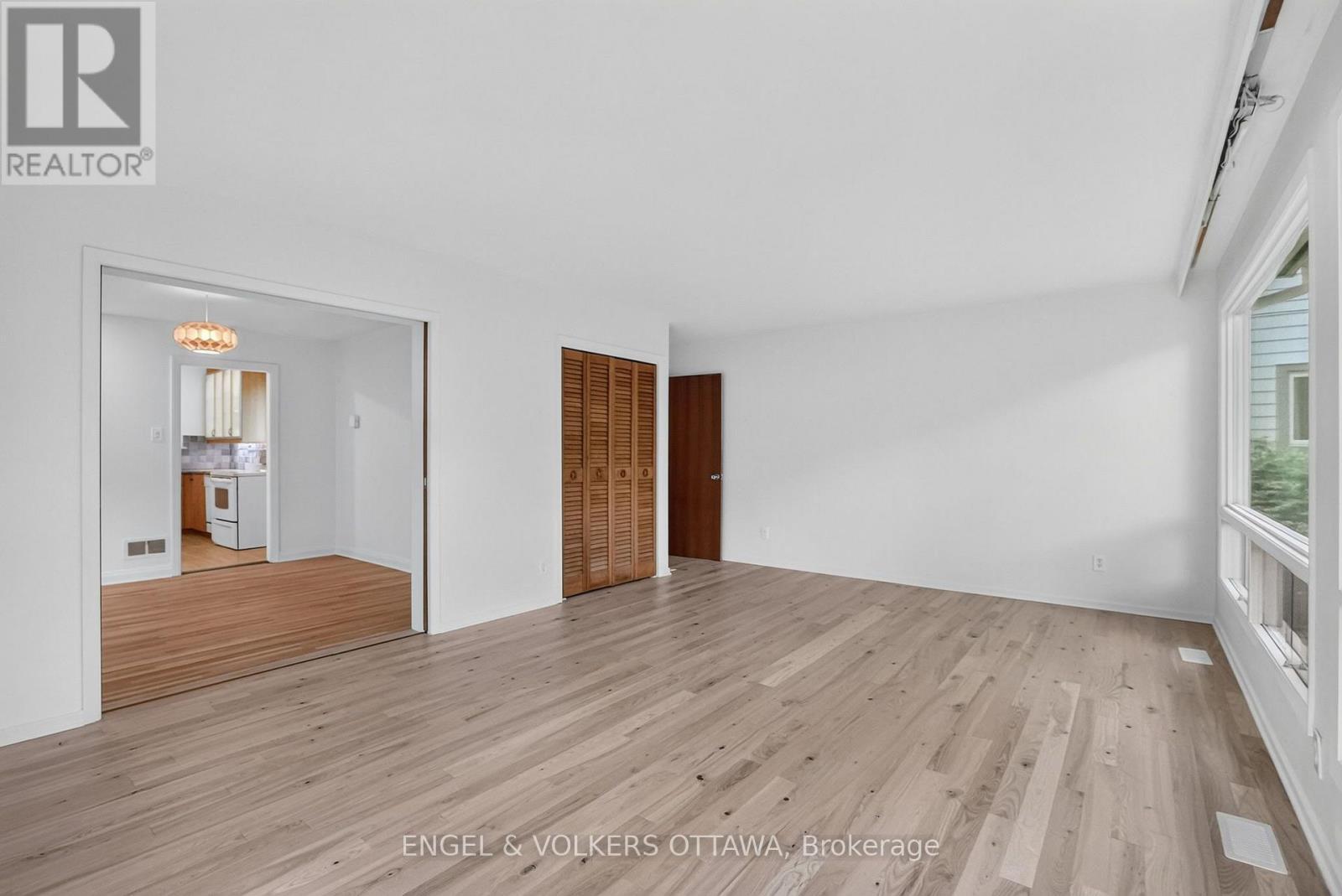 35 Bedford Crescent, Ottawa, ON