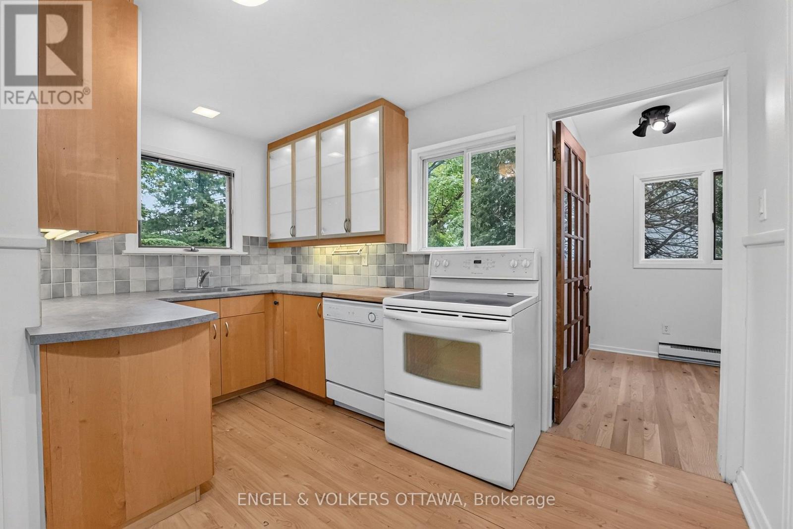 35 Bedford Crescent, Ottawa, ON