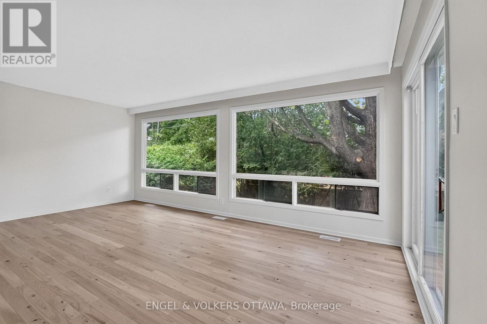 35 Bedford Crescent, Ottawa, ON