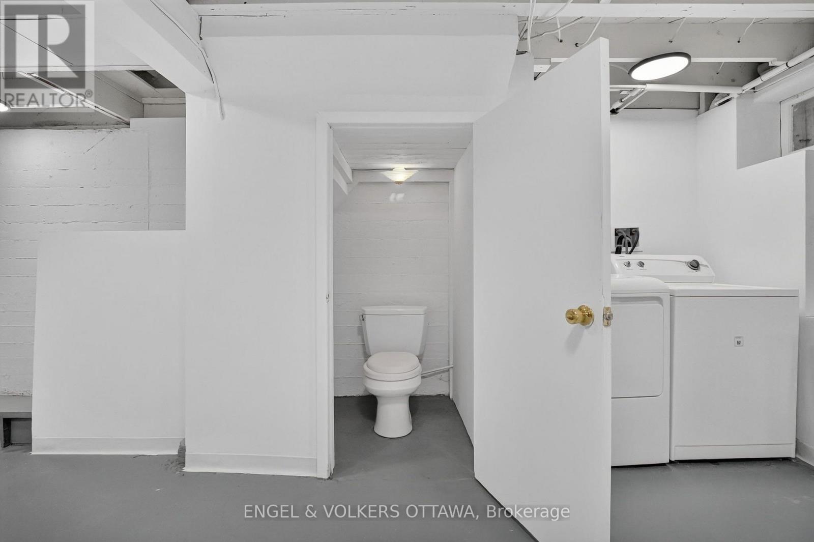 35 Bedford Crescent, Ottawa, ON