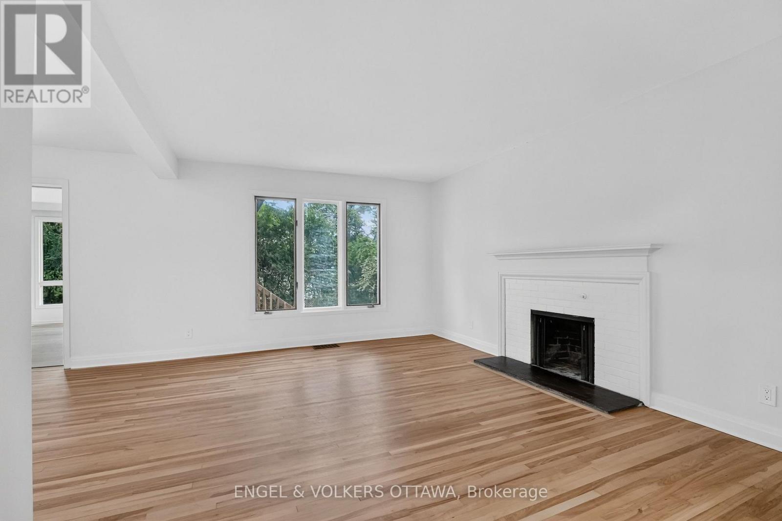 35 Bedford Crescent, Ottawa, ON