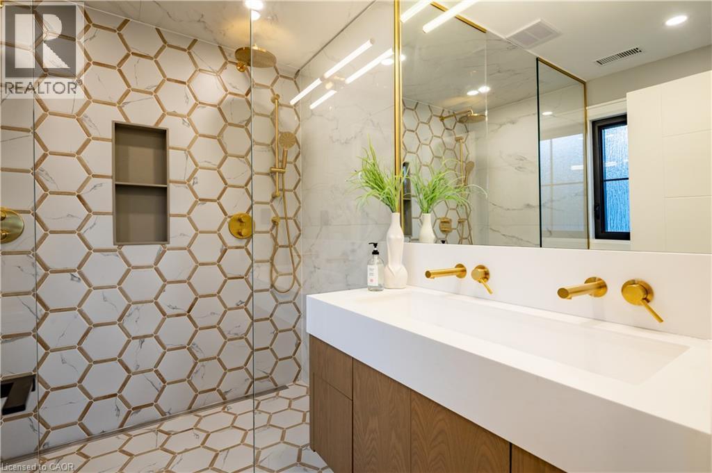 841 Danforth Place, Burlington, ON