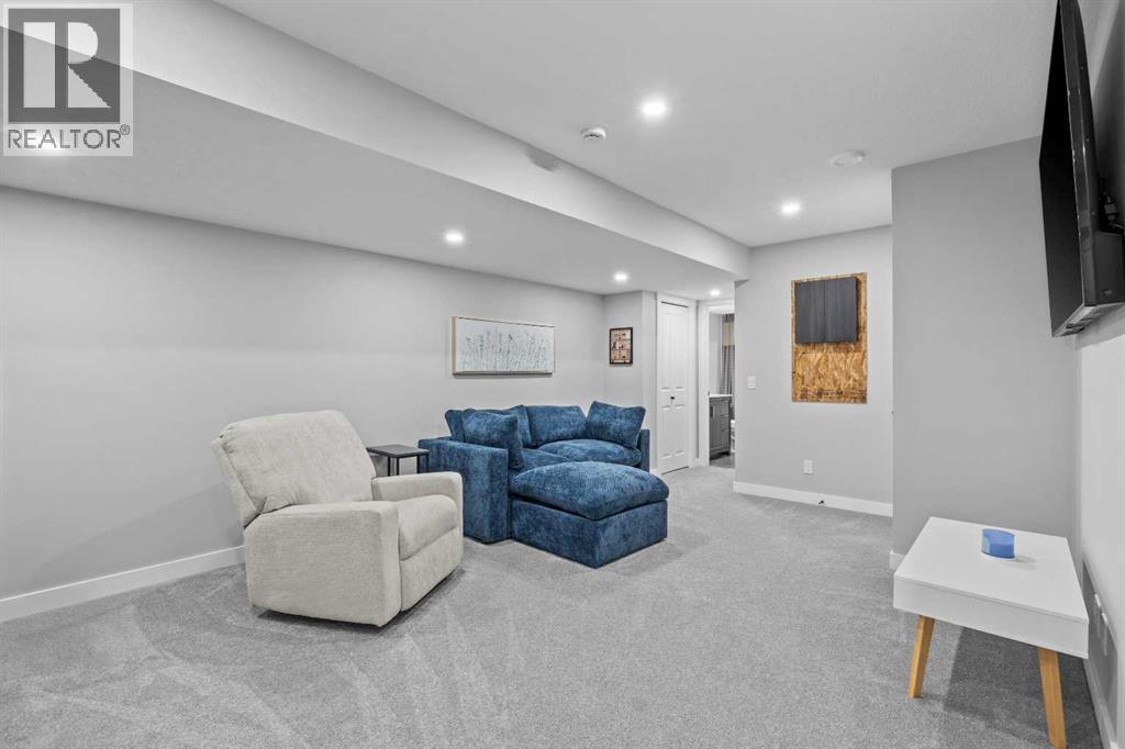 236 Rowmont Boulevard Nw, Calgary, AB