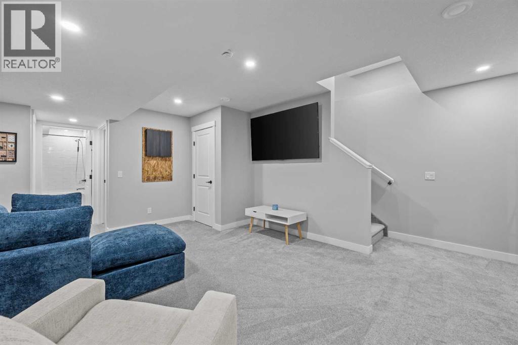 236 Rowmont Boulevard Nw, Calgary, AB