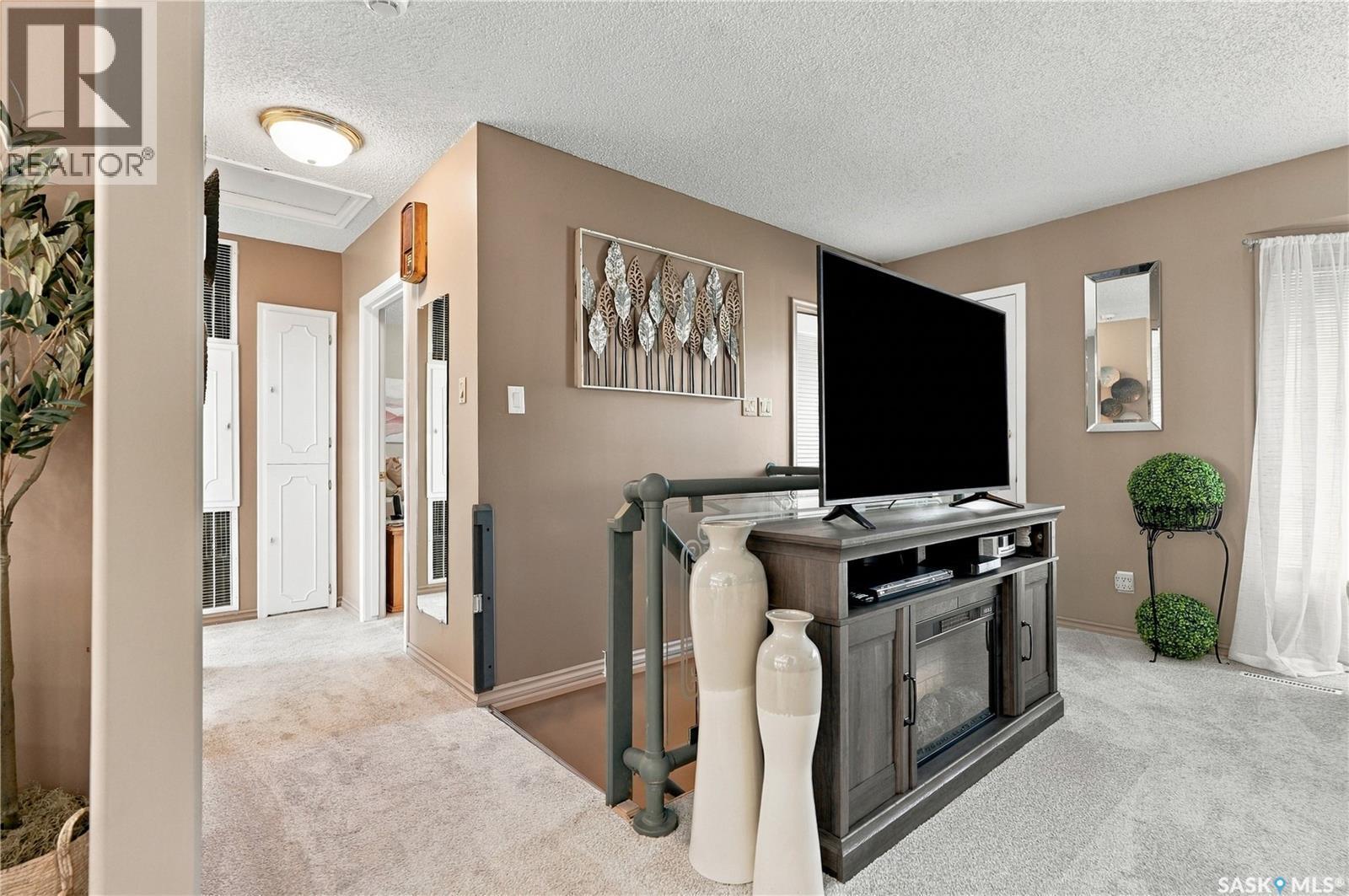 43 Wentworth Crescent, Saskatoon, SK