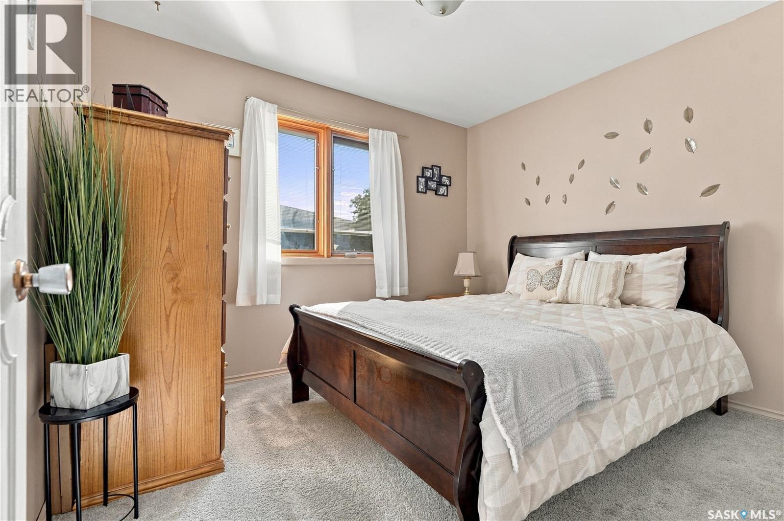 43 Wentworth Crescent, Saskatoon, SK