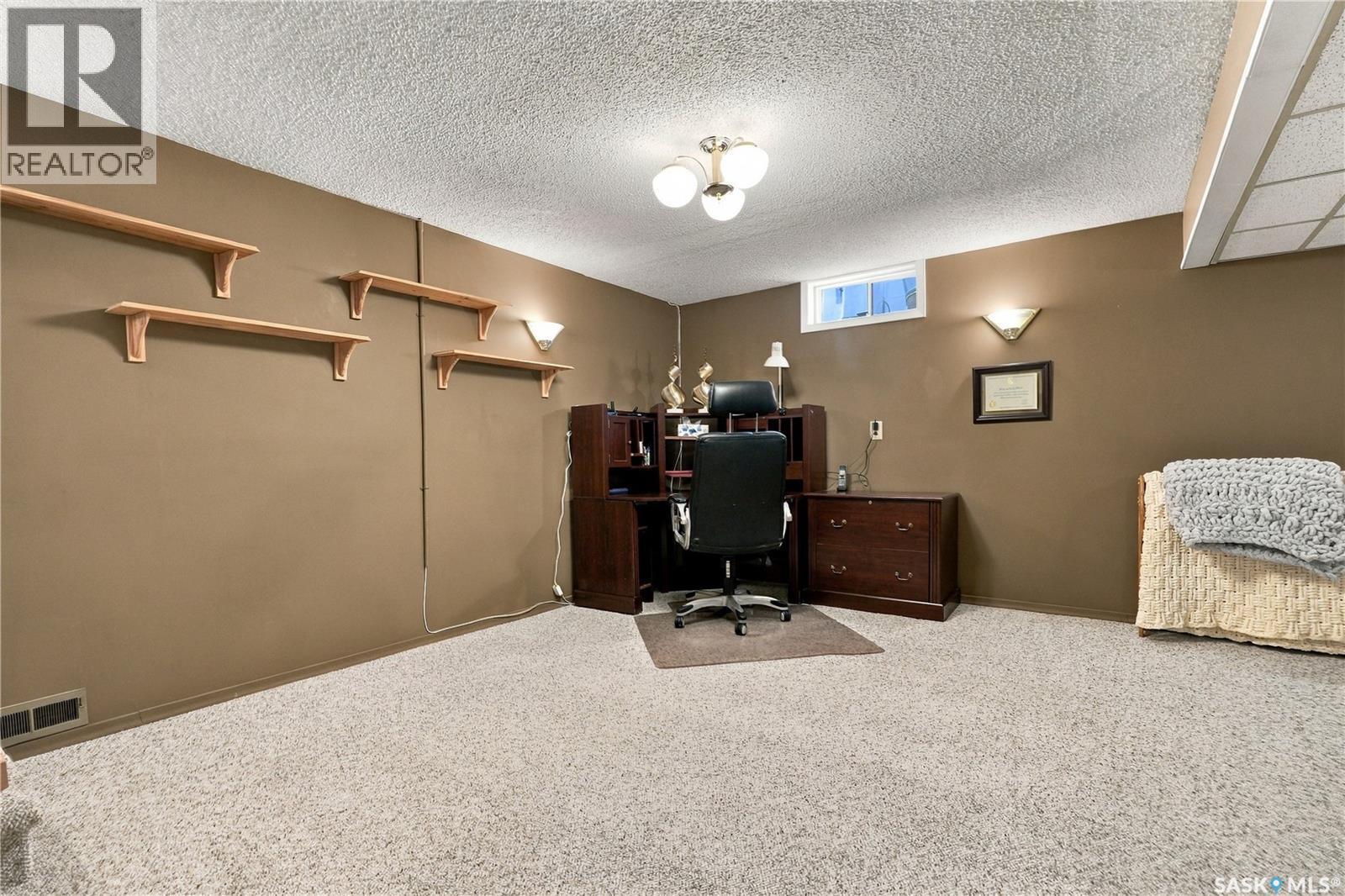43 Wentworth Crescent, Saskatoon, SK