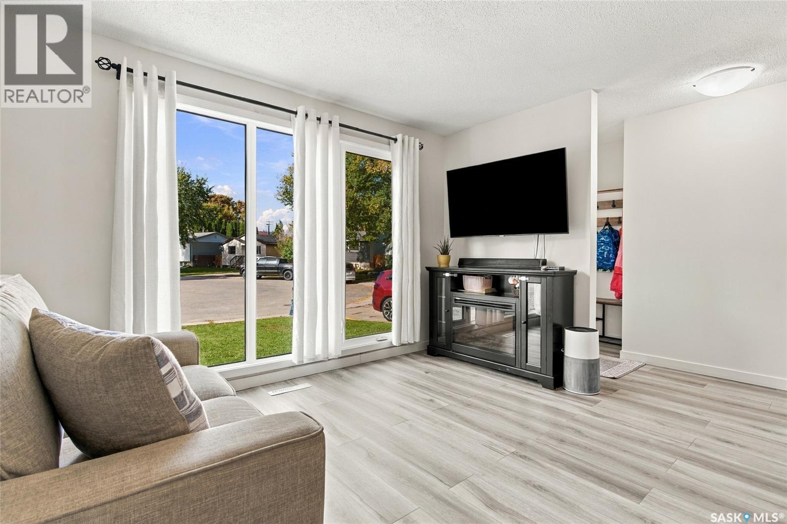 55 Trident Crescent, Saskatoon, SK