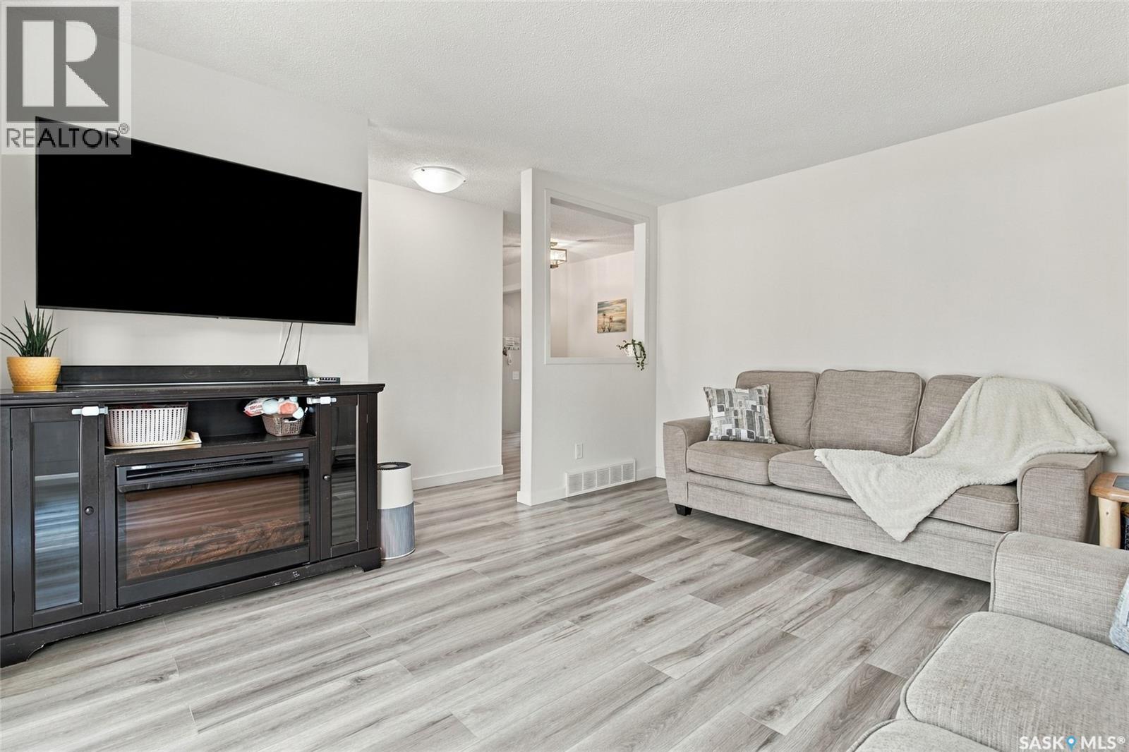 55 Trident Crescent, Saskatoon, SK