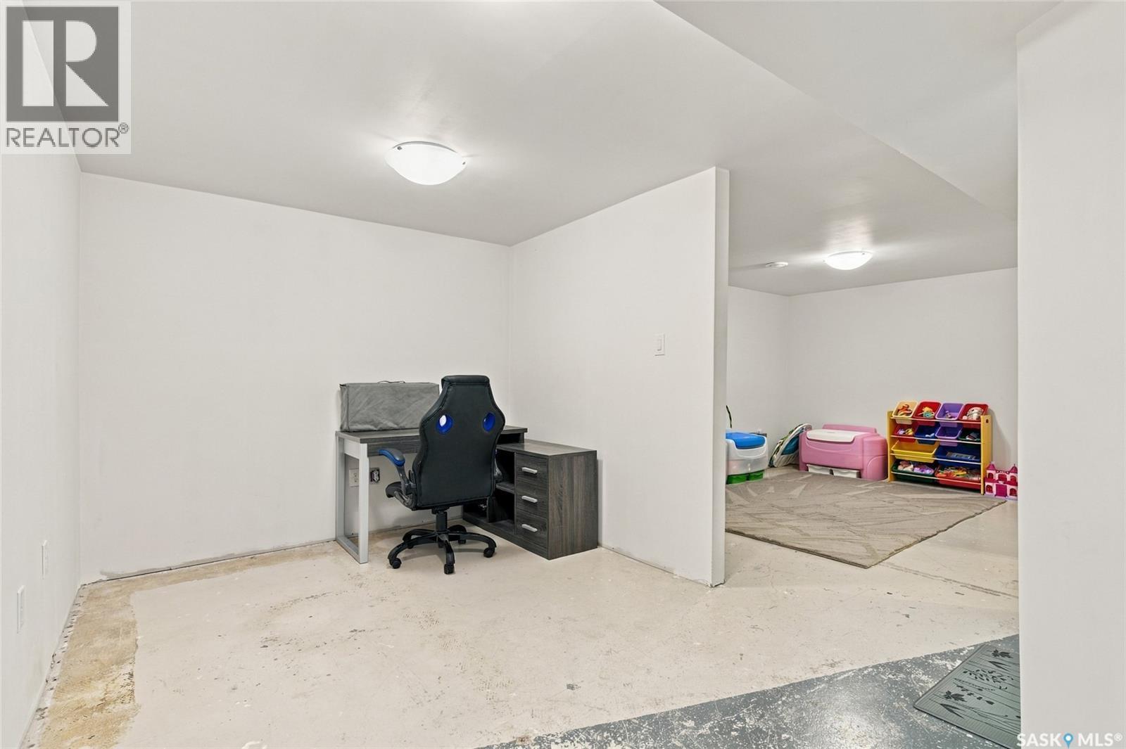 55 Trident Crescent, Saskatoon, SK