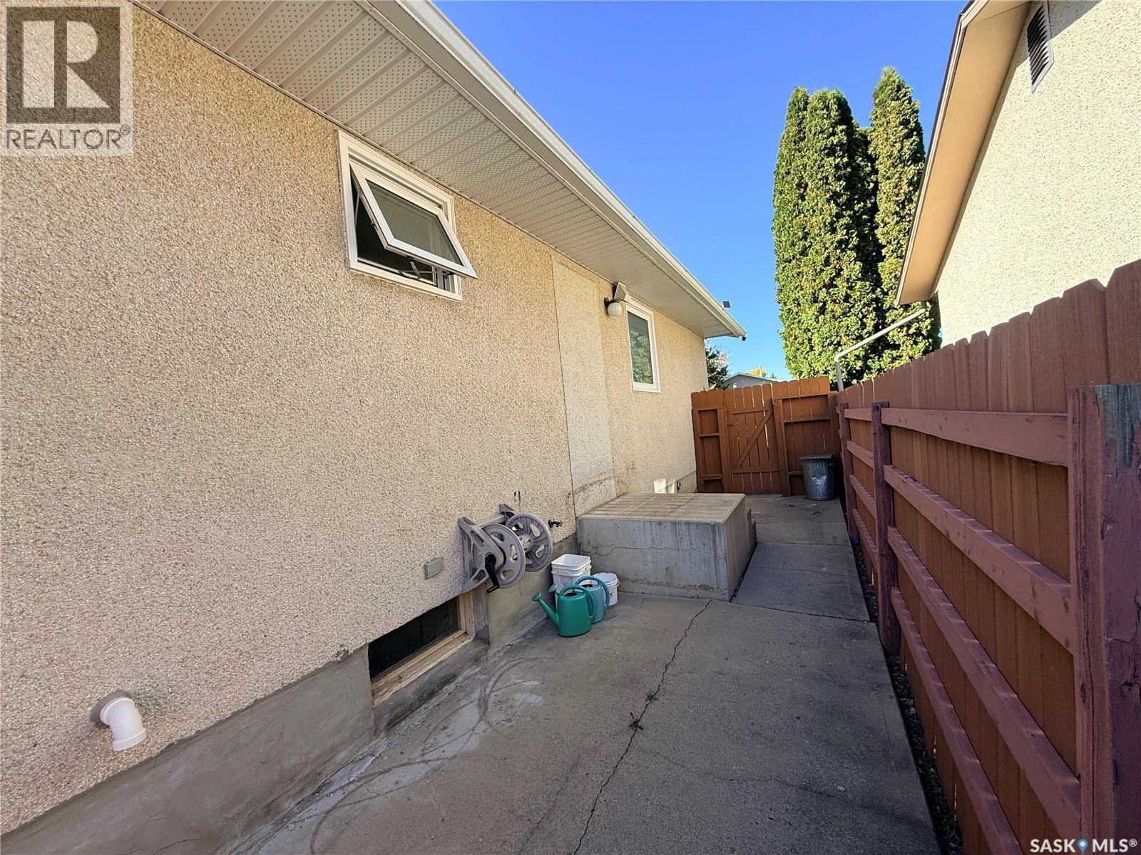 389 Meighen Crescent, Saskatoon, SK