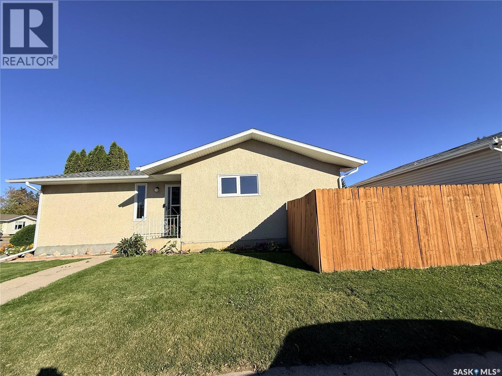 389 Meighen Crescent, Saskatoon, SK