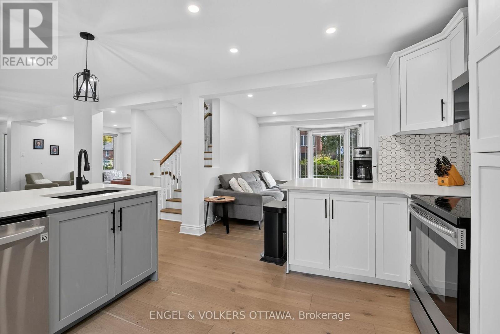 1330 Kilborn Avenue, Ottawa, ON